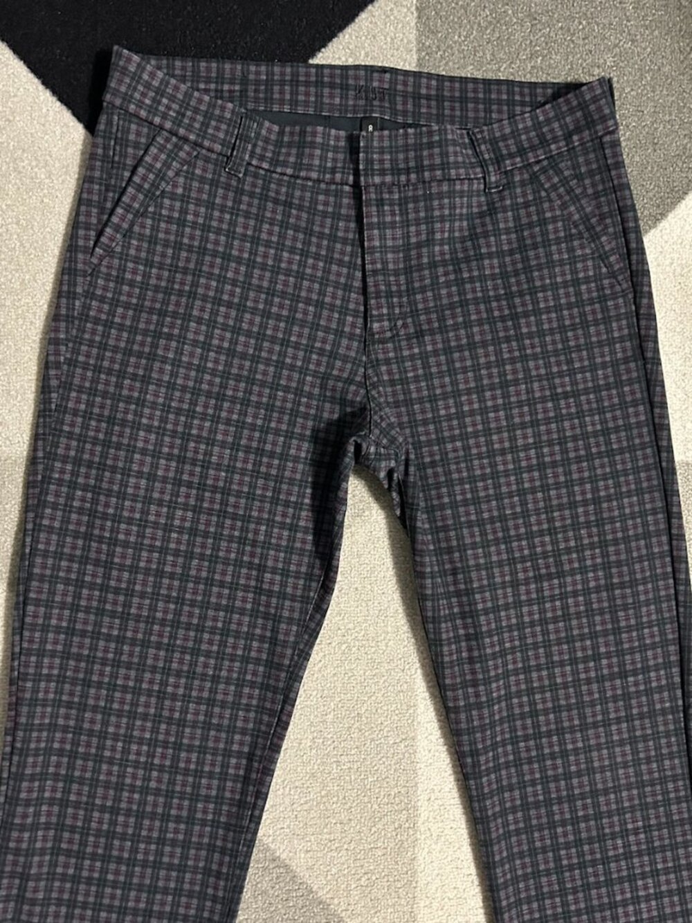 KUT FROM THE KLOTH Gray/Black/Burgundy Plaid Skinny Trousers Women's Size 8